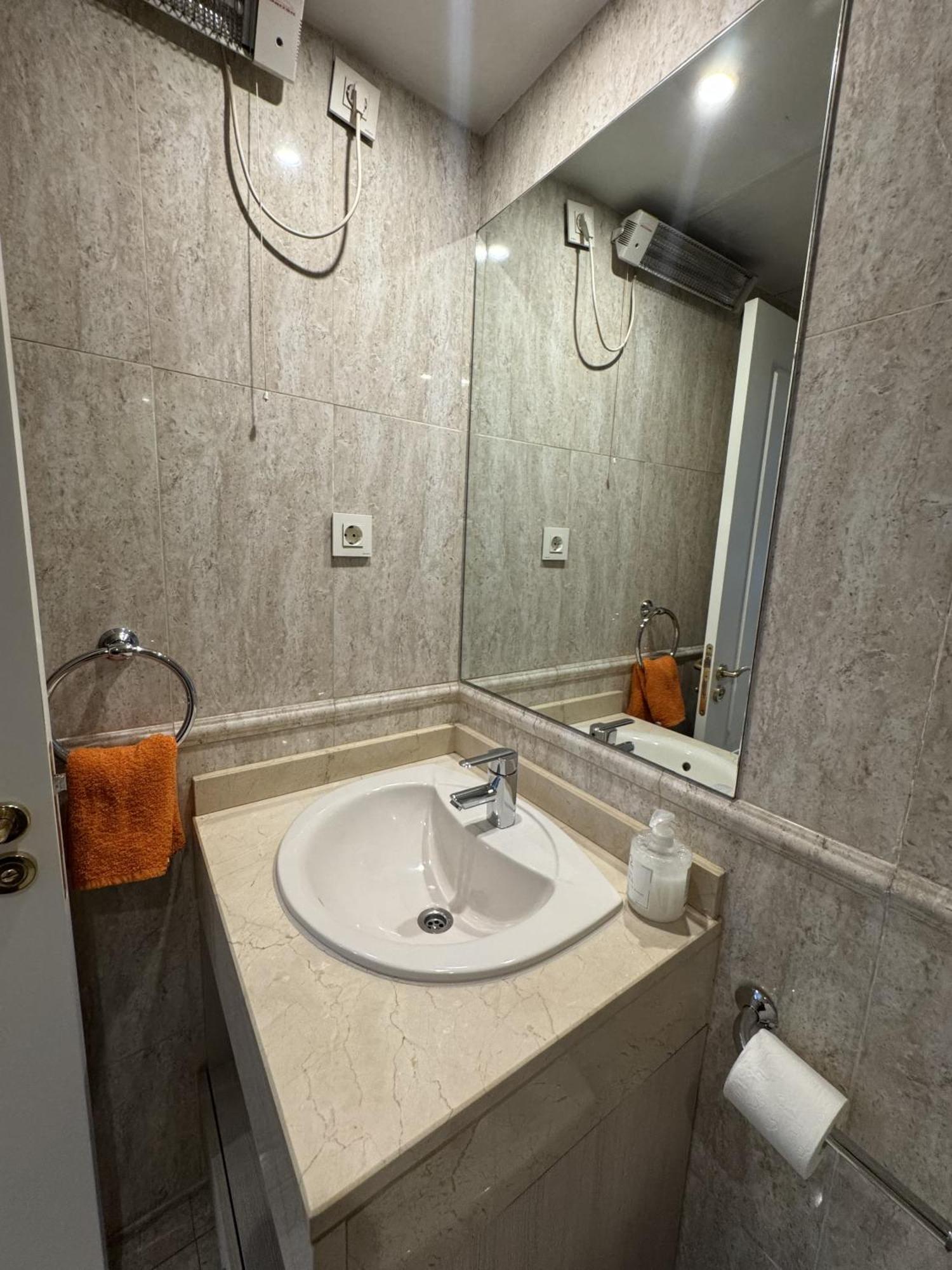 マドリードCasa Con Piscinaアパートメント エクステリア 写真