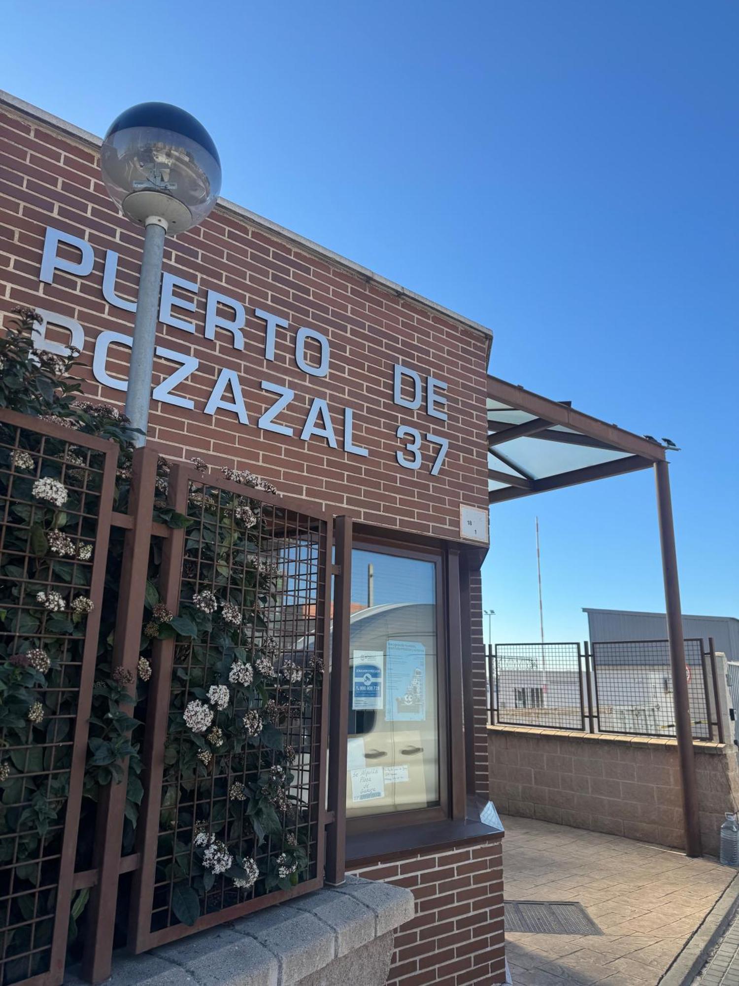 マドリードCasa Con Piscinaアパートメント エクステリア 写真